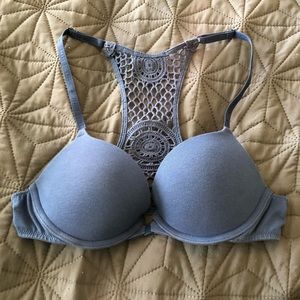 Front closure bra